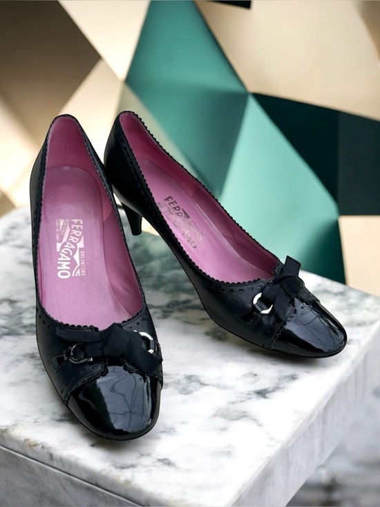 Salvatore Ferragamo Shoes - Salvatore Ferragamo Patent Gancini Heels Bow Detail Black